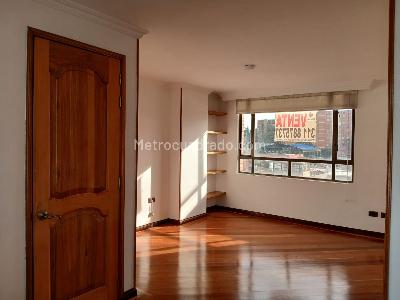 Apartamento de 3 alcobas en venta en El Recuerdo, Bogotá, 121 m² · foto 3 de 20