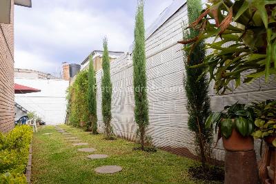 Casa de 5 alcobas en venta en La Esmeralda, Bogotá, 280 m² · foto 12 de 20