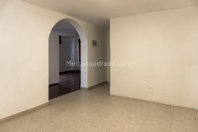 Casa de 5 alcobas en venta en La Esmeralda, Bogotá, 280 m² · foto 7 de 20