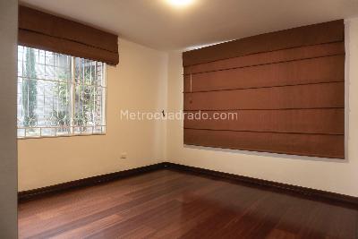 Casa de 5 alcobas en venta en La Esmeralda, Bogotá, 280 m² · foto 11 de 20