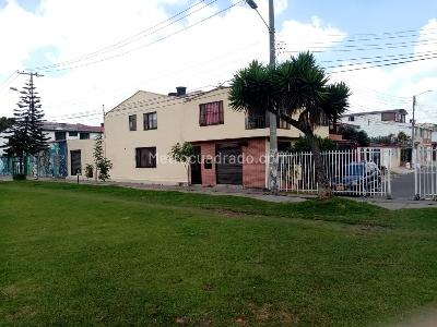 Casa de 5 alcobas en venta en San Marcos Villa Luz, Bogotá, 156 m² · foto 3 de 11