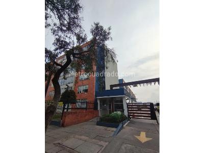 Apartamento en venta en Ciudad Alsacia, Bogotá · foto 3 de 17