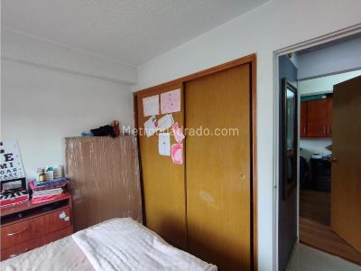 Apartamento de 3 alcobas en venta en Castilla, Bogotá, 57 m² · foto 10 de 20
