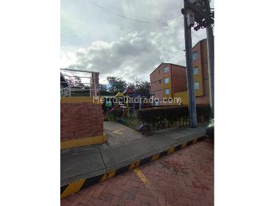 Casa en venta en Pinar, Bogotá · foto 2 de 20