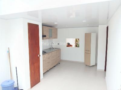 Casa de 3 alcobas en venta en Modelia, Bogotá, 144 m² · foto 3 de 19