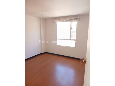 Apartamento en venta en Quinta Paredes, Bogotá · foto 10 de 17