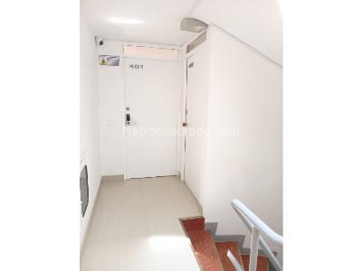 Apartamento en venta en Quinta Paredes, Bogotá · foto 2 de 17