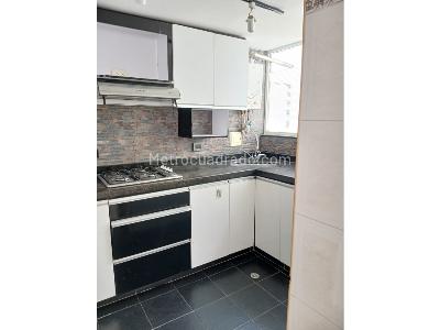Apartamento en venta en Quinta Paredes, Bogotá · foto 4 de 17