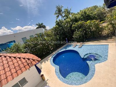 Casa de 4 alcobas en venta en Girardot, Girardot, 200 m² · foto 3 de 19