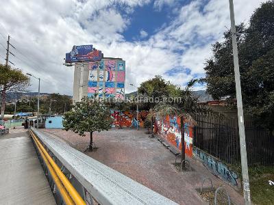 Casa de 5 alcobas en venta en Polo Club, Bogotá, 624 m² · foto 8 de 20