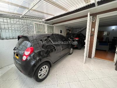 Casa de 4 alcobas en venta en La Estrada, Bogotá, 210 m² · foto 3 de 20