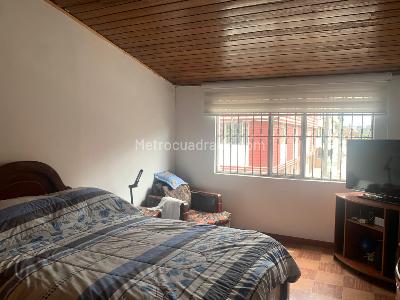 Casa de 4 alcobas en venta en La Estrada, Bogotá, 210 m² · foto 15 de 20