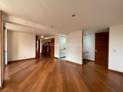 Apartamento de 3 alcobas en venta en Niza, Bogotá, 107 m² · foto 4 de 20