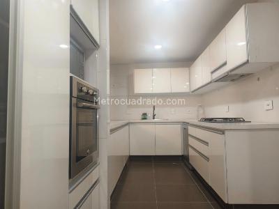 Apartamento de 3 alcobas en venta en Suzalito, Bogotá, 149 m² · foto 8 de 9