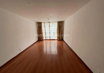 Apartamento de 3 alcobas en venta en Rafael Nuñez, Bogotá, 83 m² · foto 4 de 10