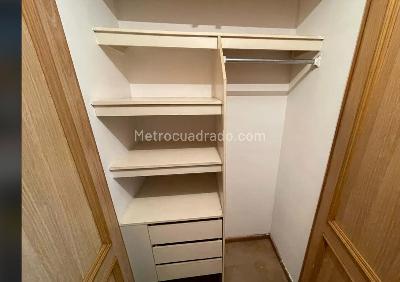 Apartamento de 3 alcobas en venta en Rafael Nuñez, Bogotá, 83 m² · foto 8 de 10