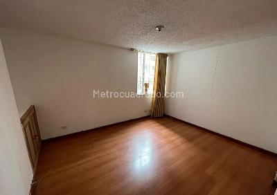 Apartamento de 3 alcobas en venta en Rafael Nuñez, Bogotá, 83 m² · foto 6 de 10