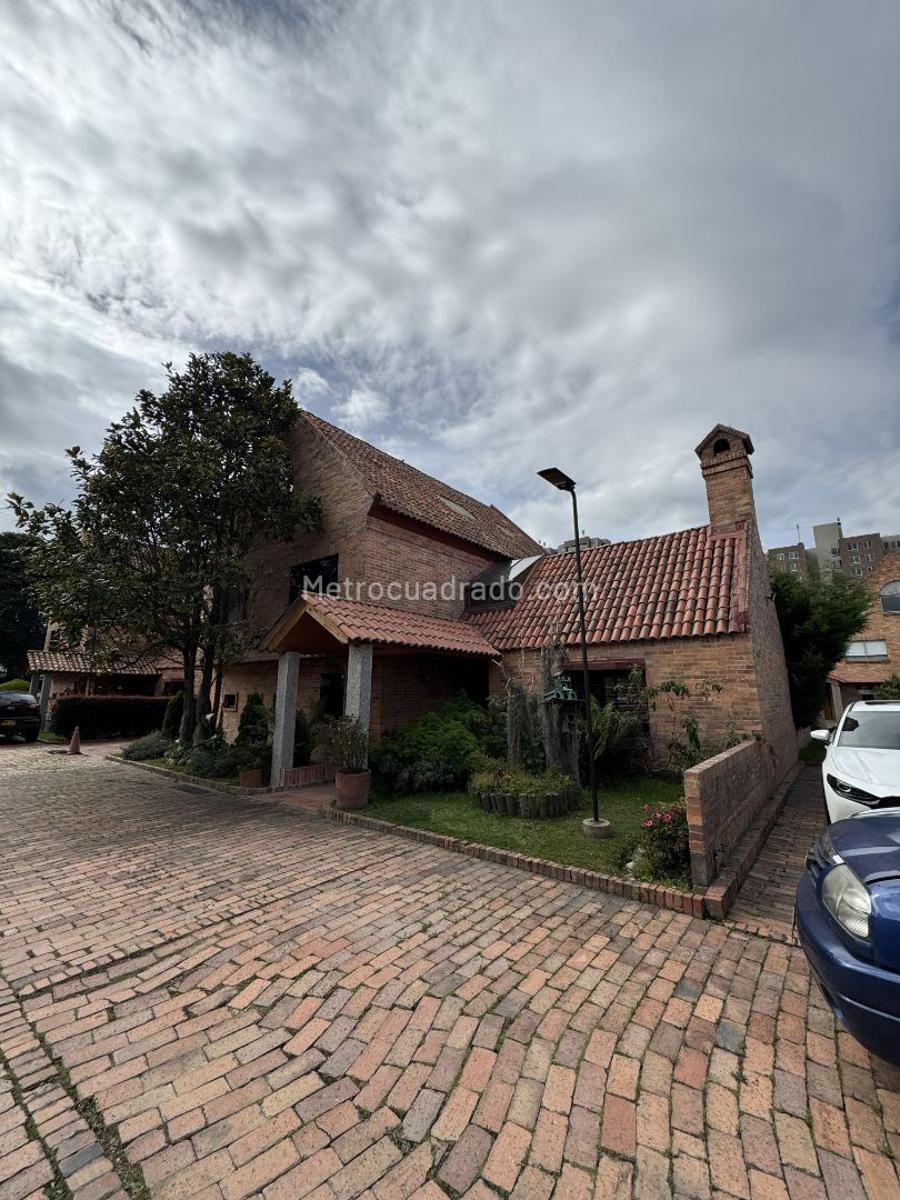 Casa de 3 habitaciones en venta en San Jose de Bavaria, Bogotá — imagen 1 de 20