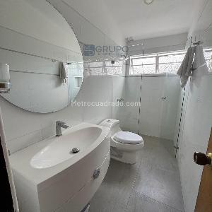 Casa de 5 alcobas en venta en Las Villas, Bogotá, 336 m² · foto 4 de 10