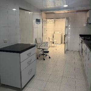 Casa de 5 alcobas en venta en Las Villas, Bogotá, 336 m² · foto 6 de 10