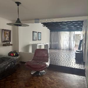 Casa de 5 alcobas en venta en Las Villas, Bogotá, 336 m² · foto 9 de 10