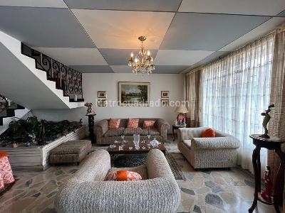 Casa en venta en Normandia, Bogotá · foto 2 de 20