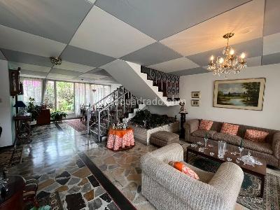 Casa en venta en Normandia, Bogotá · foto 3 de 20