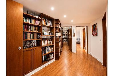 Apartamento de 4 alcobas en venta en El Retiro, Bogotá, 244 m² · foto 15 de 20