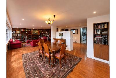 Apartamento de 4 alcobas en venta en El Retiro, Bogotá, 244 m² · foto 2 de 20