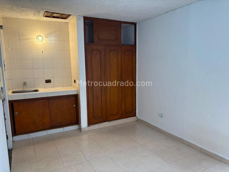 Apartamento en Arriendo, CENTRO COMERCIAL GALERIAS, Bogotá D.C.