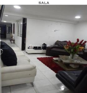 Casa de 5 alcobas en venta en San Antonio Sur, Bogotá, 240 m² · foto 10 de 11