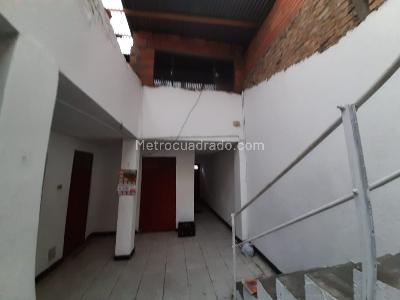 Casa de 5 alcobas en venta en San Francisco, Bogotá, 240 m² · foto 14 de 17