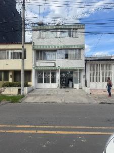 Casa de 5 alcobas en venta en Los Sauces, Bogotá, 800 m² · foto 3 de 16