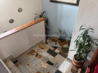 Casa de 5 alcobas en venta en Los Sauces, Bogotá, 800 m² · foto 5 de 16