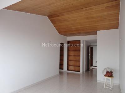 Apartamento de 2 alcobas en venta en Cataluña, Bogotá, 95 m² · foto 2 de 20