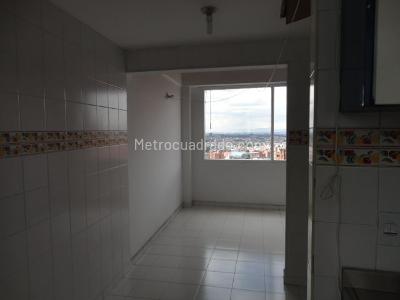 Apartamento de 2 alcobas en venta en Cataluña, Bogotá, 95 m² · foto 4 de 20