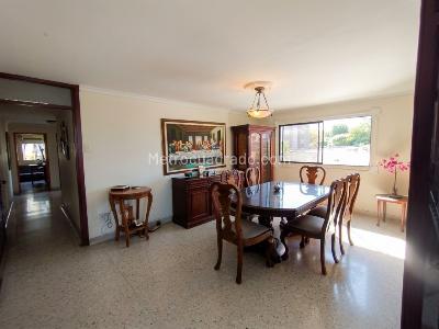 Apartamento de 3 alcobas en venta en Ciudad Jardin, Barranquilla, 145 m² · foto 2 de 12