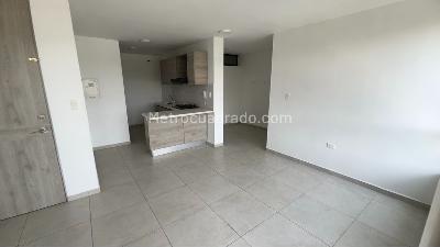 Apartamento de 3 alcobas en venta en Floridablanca, 79 m² · foto 2 de 17