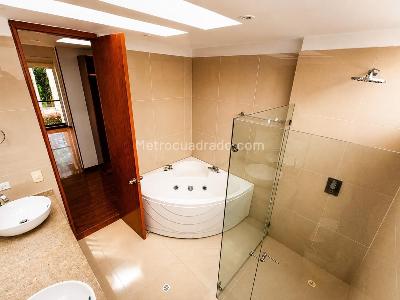 Casa de 3 alcobas en venta en Bosque Madero, Cajicá, 245 m² · foto 18 de 20