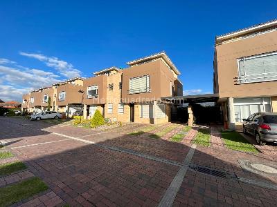 Casa de 3 alcobas en venta en Guaymaral, Chía, 190 m² · foto 2 de 20