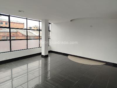 Casa de 4 alcobas en venta en Centro, Funza, 390 m² · foto 3 de 18