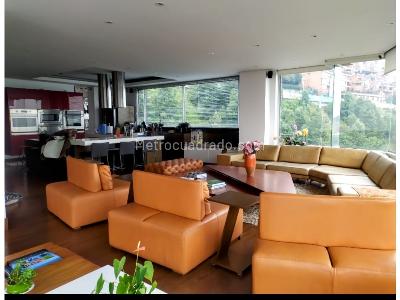 Apartamento de 4 alcobas en venta en Chico, Bogotá, 388 m² · foto 2 de 20