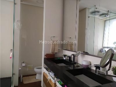 Apartamento de 4 alcobas en venta en Chico, Bogotá, 388 m² · foto 17 de 20