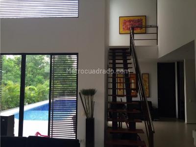 Casa de 4 alcobas en venta en Lagos Del Peñon, Girardot, 200 m² · foto 6 de 10