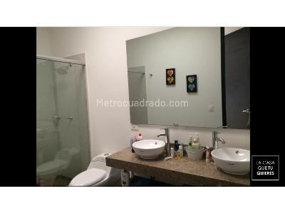 Casa de 4 alcobas en venta en Lagos Del Peñon, Girardot, 200 m² · foto 9 de 10