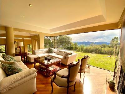 Casa de 3 alcobas en venta en Bosques De Torca, Bogotá, 370 m² · foto 1 de 20