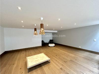 Casa de 5 alcobas en venta en Santa Ana Oriental, Bogotá, 872 m² · foto 3 de 20