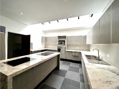 Casa de 5 alcobas en venta en Santa Ana Oriental, Bogotá, 872 m² · foto 15 de 20
