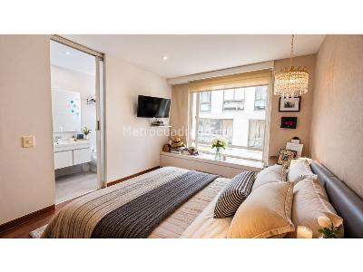 Apartamento de 3 alcobas en venta en Chico, Bogotá, 226 m² · foto 17 de 20