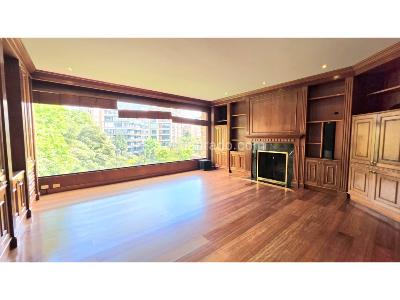 Apartamento de 4 alcobas en arriendo en La Cabrera, Bogotá, 400 m² · foto 3 de 20